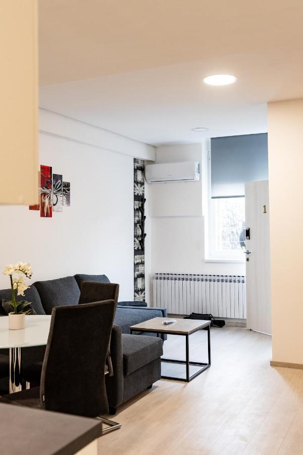 Apartmani Park Maksimir-Rebro Zagreb Ngoại thất bức ảnh